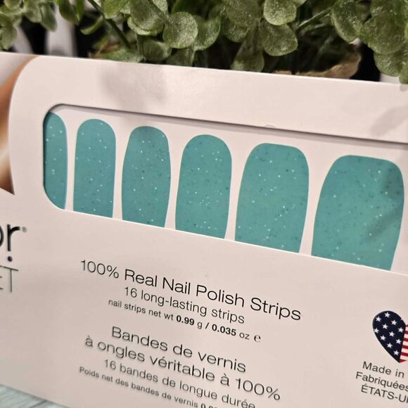 Color Street Blue Raspberry Jelly Press On Nail Design - Picture 2 of 2